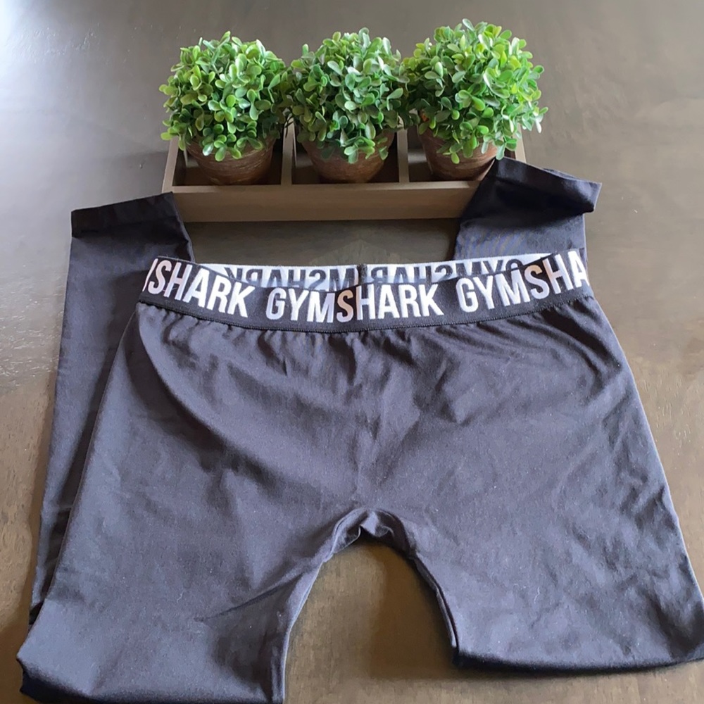 NWOT Gymshark Black Leggings Size L